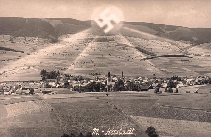 A postcard from 1941 for tourists to send back home.