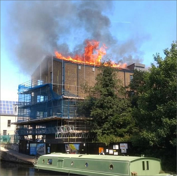 Bow Wharf blaze, 02.07.2017, MailOnline