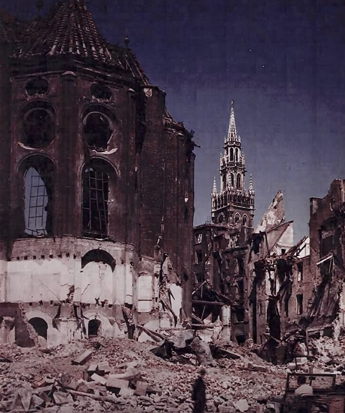 The destruction left in the centre of Munich in 1945