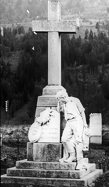 Andreoletti's Gotthard monument in the cemetery in Airolo.