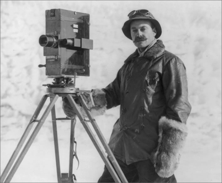 Terra Nova expedition: Herbert Ponting with a movie camera.