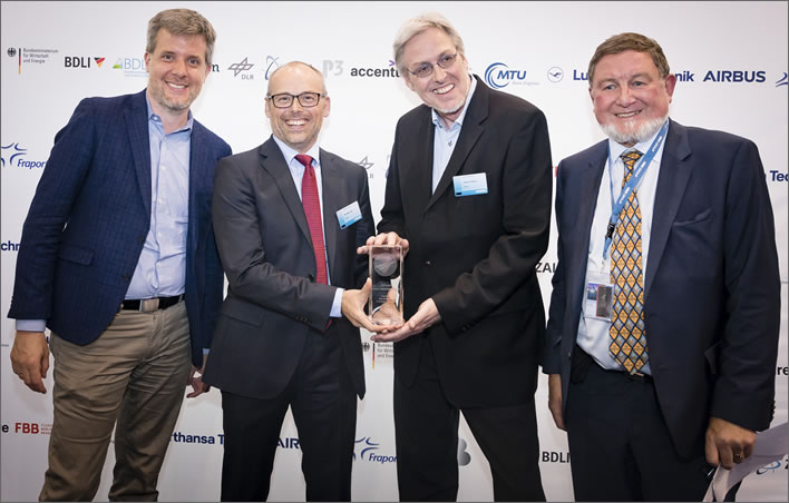 Award ceremony at IDL for the Airbus fuel cell team, April 2018.