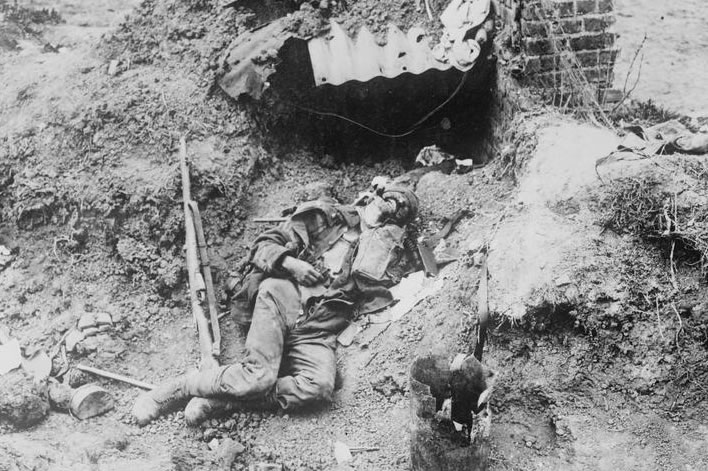 A dead soldier in the Spring Offensive 1918